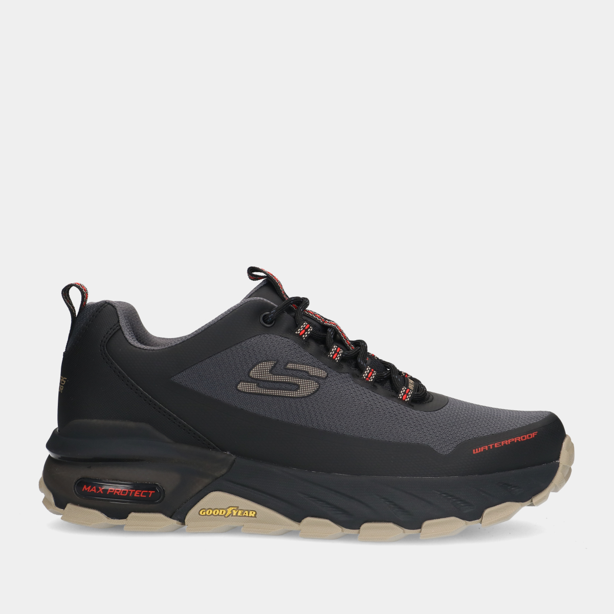 Sketchers Max Protect Fast Track Black heren sneakers.
